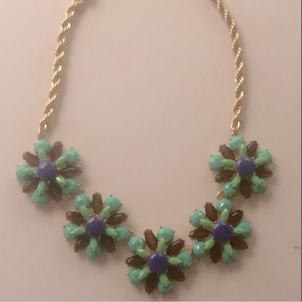 Banana Republic Statement Necklace Gold Tone - Picture 4 of 5